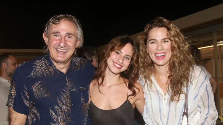 Άκης Σακελλαρίου: Σπάνια δημόσια εμφάνιση με την κούκλα κόρη του Σμαράγδα