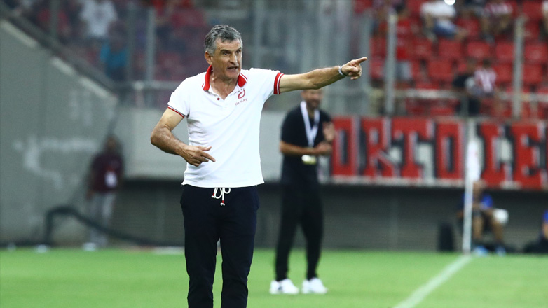 «Καμπανάκι» Μεντιλίμπαρ εν όψει Παναιτωλικού: «Αν πιστεύετε ότι έχουμε κερδίσει ήδη, να αλλάξετε μυαλά»