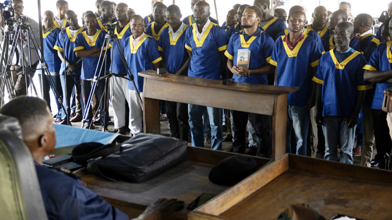 ΛΔ Κονγκό: Καταδικάστηκαν σε θάνατο 37 άνδρες, μεταξύ των οποίων και τρεις Αμερικανοί, για την απόπειρα πραξικοπήματος ΛΔ Κονγκό: Καταδικάστηκαν σε θάνατο 37 άνδρες, μεταξύ των οποίων και τρεις Αμερικανοί, για την απόπειρα πραξικοπήματος