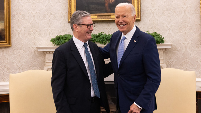 Στάρμερ – Μπάιντεν θα συζητήσουν αν θα επιτρέψουν στην Ουκρανία να πλήξει στόχους βαθιά στη Ρωσία