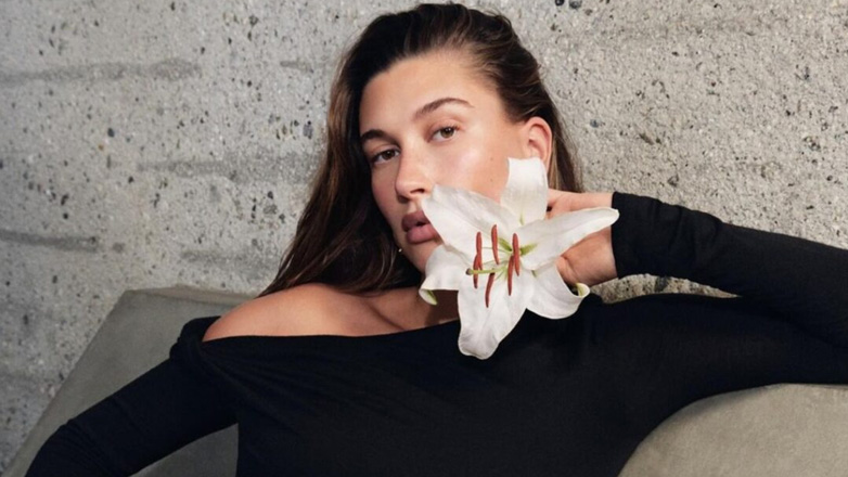 Hailey Bieber: H πρώτη της δημόσια έξοδος μετά τη γέννηση του γιου της