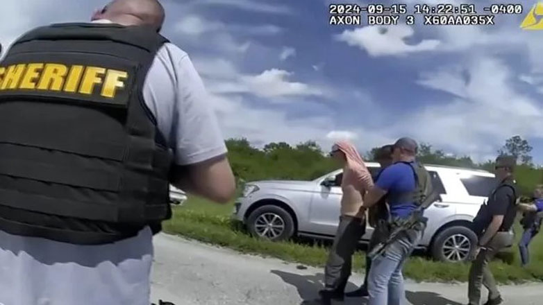 Βίντεο – ντοκουμέντο από τη σύλληψη του 58χρονου επίδοξου δολοφόνου του Ντόναλντ Τραμπ Βίντεο – ντοκουμέντο από τη σύλληψη του 58χρονου επίδοξου δολοφόνου του Ντόναλντ Τραμπ