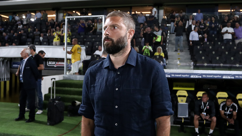 Γκόμεζ: «Υπάρχει φάουλ στο πρώτο γκολ της ΑΕΚ…»