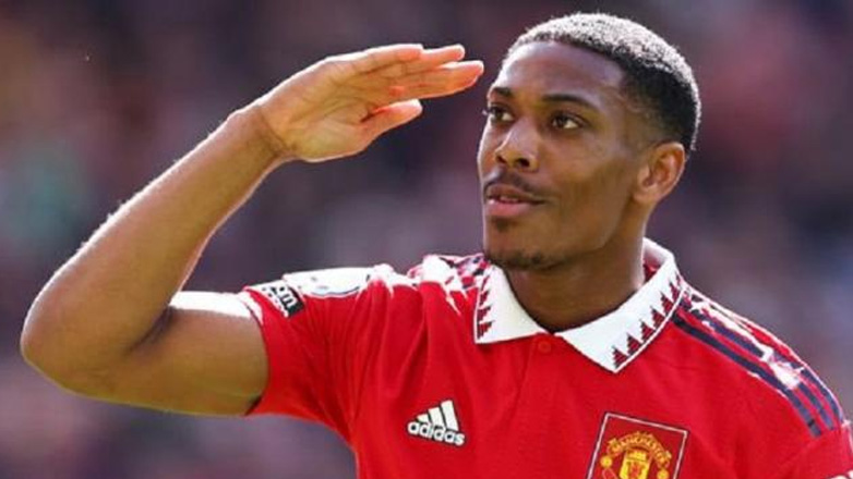 «Coming Soon»: Το ποστ του Αντώνη Ηλιόπουλου με Τζέιμς Μποντ για τον Μαρσιάλ!