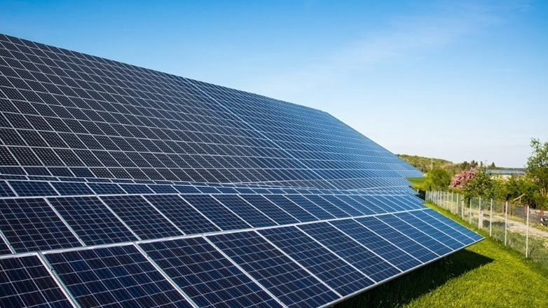 Ο τομέας της ηλιακής ενέργειας οδεύει σε νέα χρονιά ρεκόρ