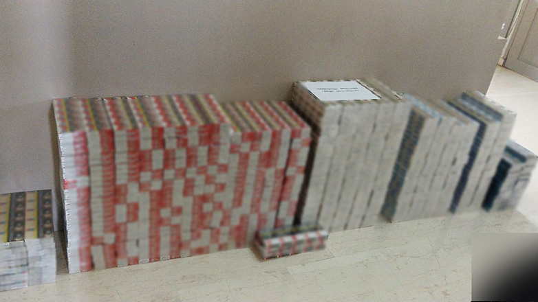 Συνελήφθη 45χρονος για διακίνηση λαθραίων καπνικών προϊόντων στην περιοχή της Σαλαμίνας