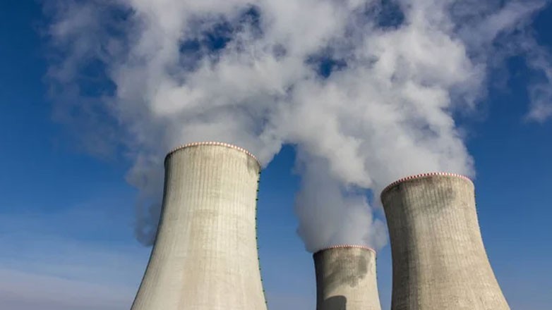 «Με ρυθμούς χελώνας» αναβιώνει η πυρηνική ενέργεια