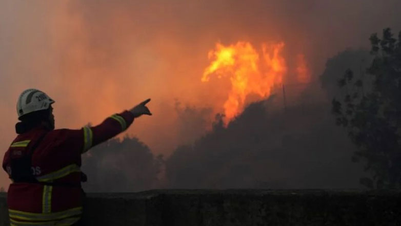 Πορτογαλία: Οι πυροσβεστικές δυνάμεις έθεσαν υπό έλεγχο όλα τα μέτωπα φωτιάς