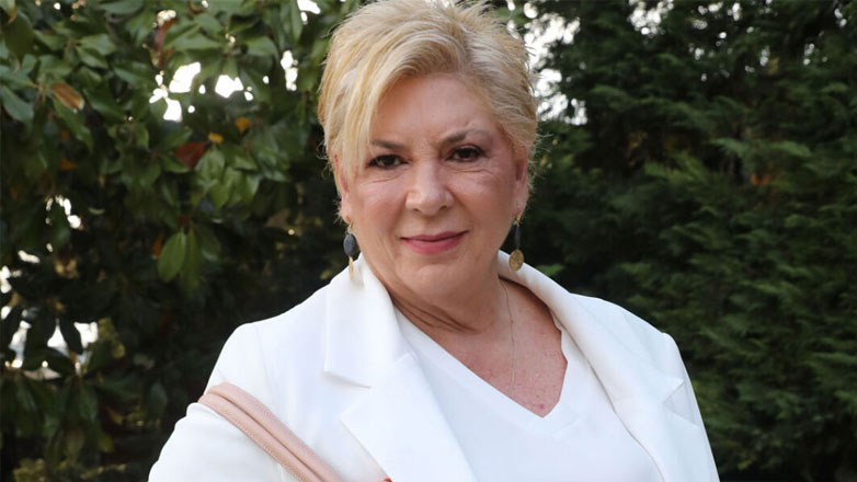 Δήμητρα Λιάνη Παπανδρέου: «Ζω με έναν μισθό 1400 ευρώ. Τα τελευταία 15 χρόνια ζω με έναν πολύ καλό μου φίλο»