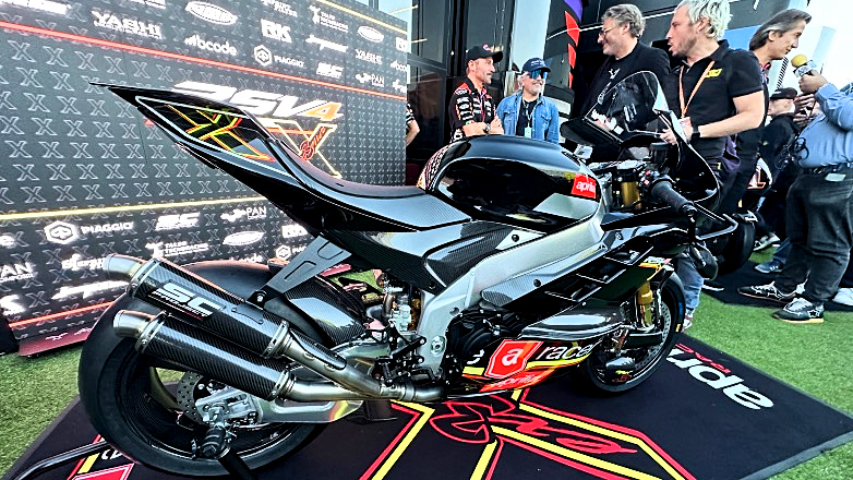 APRILIA RSV4 X ex3ma: η πιο εξελιγμένη RSV4 πιο κοντά στο MotoGP