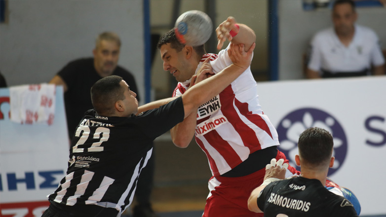 Χάντμπολ ανδρών: Επιβλητικό πέρασμα του Ολυμπιακού από τη Θεσσαλονίκη, 36-24 τον ΠΑΟΚ