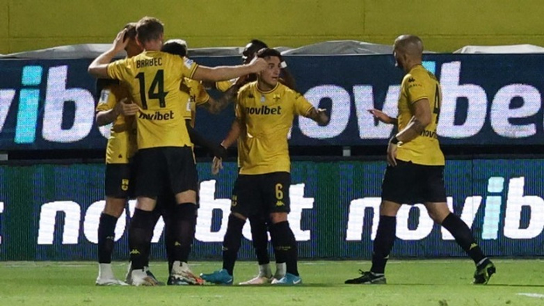 Η Super League δεν… μιλάει ελληνικά! Η Super League δεν… μιλάει ελληνικά!