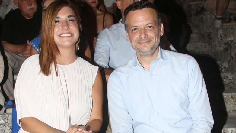 Χάρης Δούκας: Αυτό είναι το προσκλητήριο του γάμου του με τη σύντροφό του Γεωργία Πολυτάνου