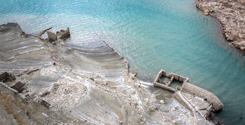 Χαμηλή η στάθμη του νερού στη λίμνη του Μόρνου