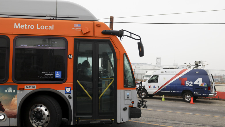 Λος Άντζελες: Ένοπλος κατέλαβε λεωφορείο – Νεκρός ένας επιβάτης κατά την επέμβαση της αστυνομίας