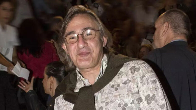 Άκης Σακελλαρίου: Εκτός θεατρικής παράστασης μετά το ατύχημα – Η επίσημη ανακοίνωση του θεάτρου