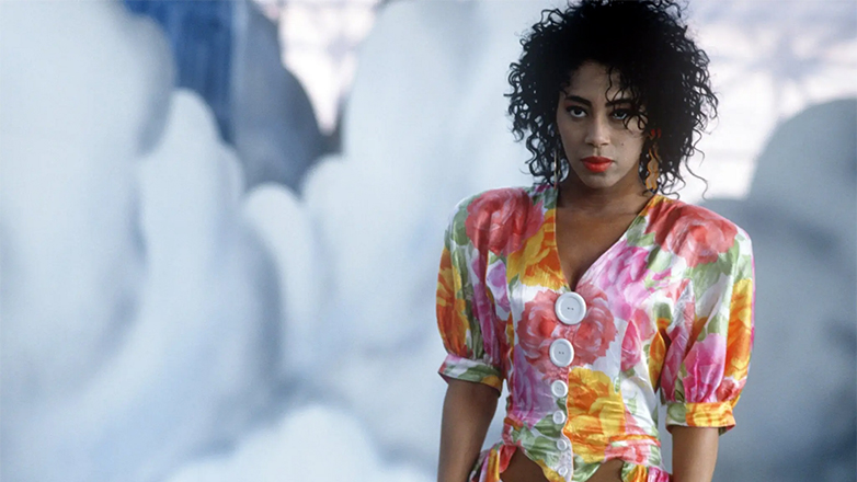 Πέθανε η τραγουδίστρια και στενή συνεργάτιδα του Prince, Κατ Γκλόβερ