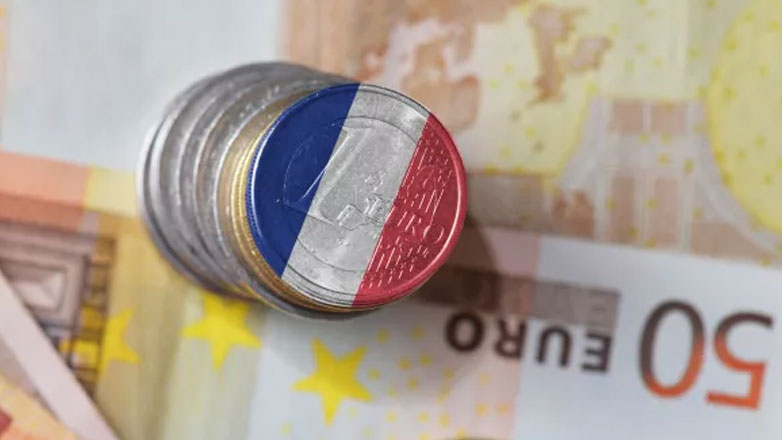 Το γεγονός ότι η Γαλλία δανείζεται πλέον ακριβότερα από την Ελλάδα επισημαίνει ο Διεθνής Τύπος