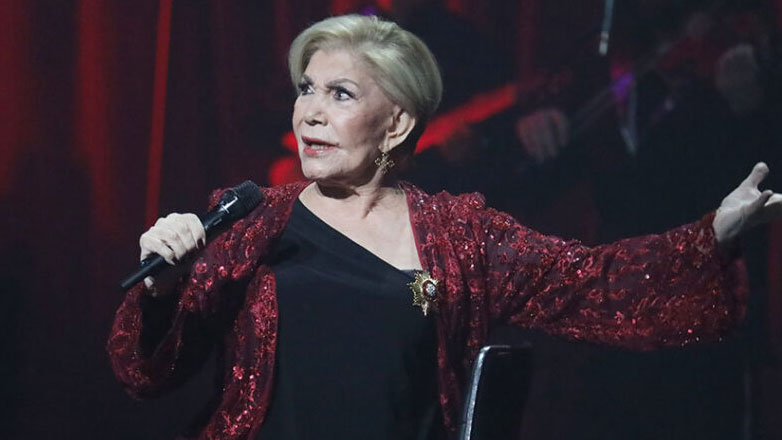 Μαρινέλλα: Επιστρέφει στην Ελλάδα ο εγγονός της – Έχει επικοινωνία με το περιβάλλον της