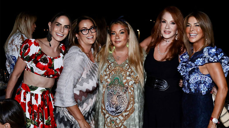 Το λαμπερό κάλεσμα γενεθλίων της Σίσσυς Παπαγεωργίου στη Βουλιαγμένη!