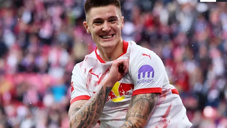 Γερμανία: Επίδειξη δύναμης από τη Λειψία, 4-0 την Άουγκσμπουργκ