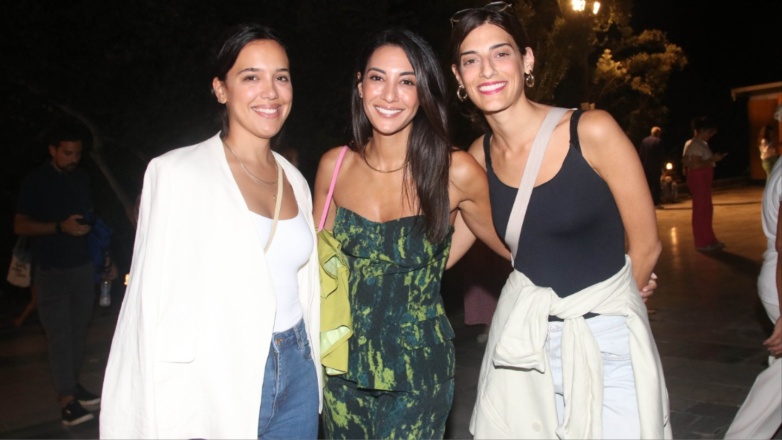 Ευγενία Σαμαρά: Καμάρωσε τον σύντροφό της Οδυσσέα Παπασπηλιόπουλο στην παράσταση «Όρνιθες» στο Ηρώδειο