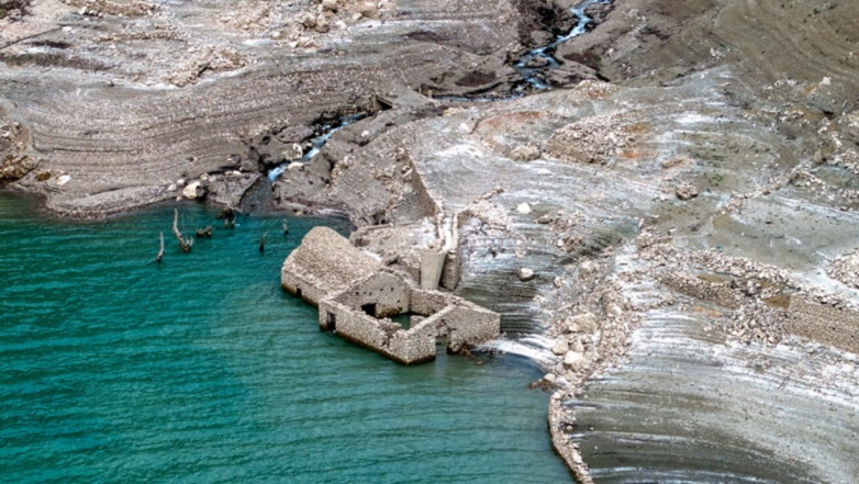 Μειώθηκαν κατά 36% τα αποθέματα νερού στην Αττική