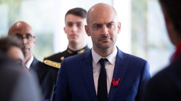 Ο Γάλλος ΥΠΕΞ καλεί το Ισραήλ να μην προβεί σε χερσαία εισβολή στον Λίβανο