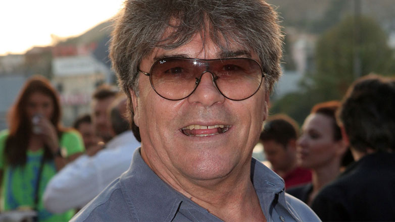 Πάνος Μιχαλόπουλος: Δείτε πώς είναι σήμερα στα 75 του χρόνια – Σπάνια εμφάνιση μπροστά στην κάμερα