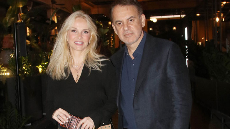 Μαρί Κωνσταντάτου: Νέα κομψή εμφάνιση με τον σύζυγό της Γιάννη Κεντ στην καρδιά της Αθήνας