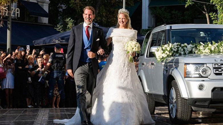 Παύλος: Οι ευχές στην αδελφή του, Θεοδώρα για τον γάμο της και οι αδημοσίευτες φωτογραφίες