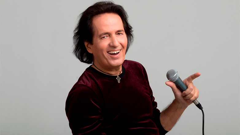 Ο Πασχάλης live στο Γυάλινο Up Stage