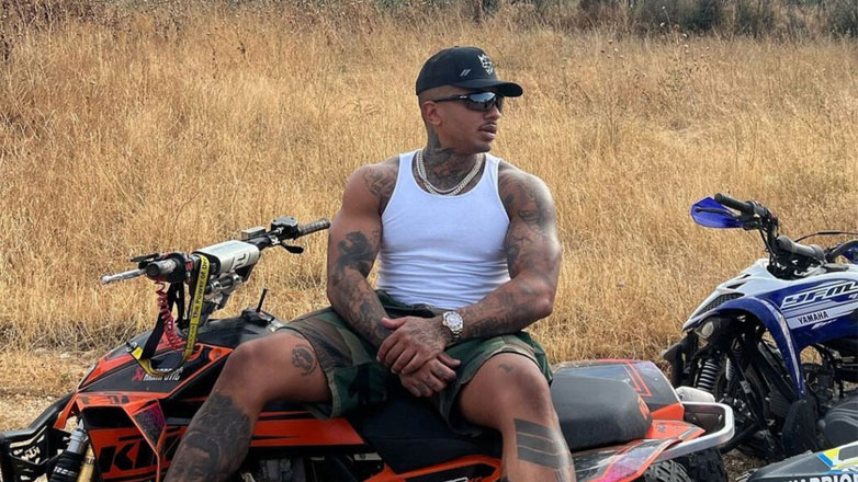 Light: «Με έχουν πάρει από Λιάγκα, Καινούργιου και Σκορδά, δεν δίνω δήλωση αν δεν πληρώσετε»