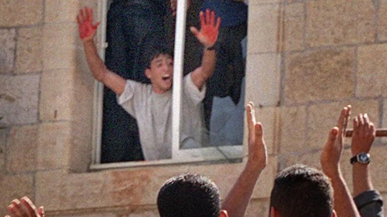 Γάζα: Νεκρός ο Αζίζ Σαλχά – Είχε φωτογραφηθεί το 2000 με αίμα στα χέρια μετά το λιντσάρισμα δύο εφέδρων