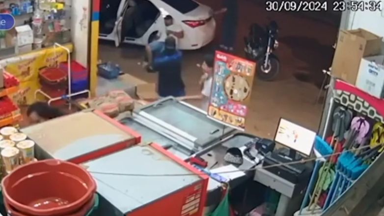 Την κυνηγούσαν σε σούπερ μάρκετ για να την σκοτώσουν