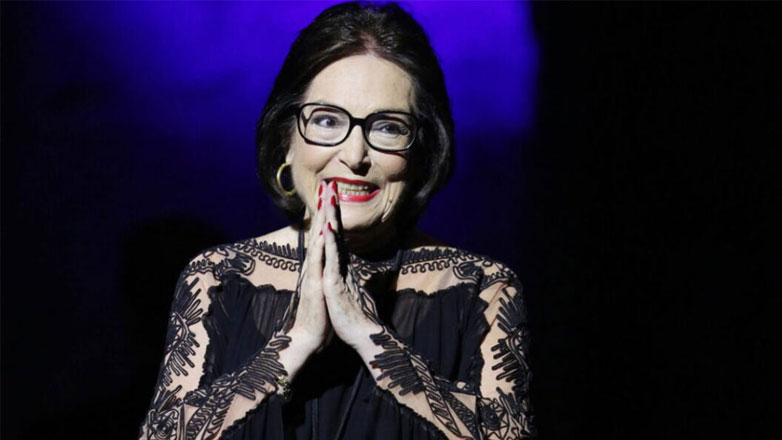 Η Νανά Μούσχουρη εγκαταλείπει την μουσική: «Δεν μπορώ να παριστάνω πως είμαι νέα»