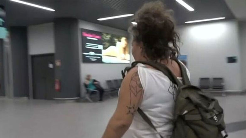 Ματούλα Ζαμάνη: Η πρώτη αντίδραση on camera μετά τα αρνητικά σχόλια που δέχτηκε για την κίνηση να πετάξει τη μπλούζα της στο κοινό