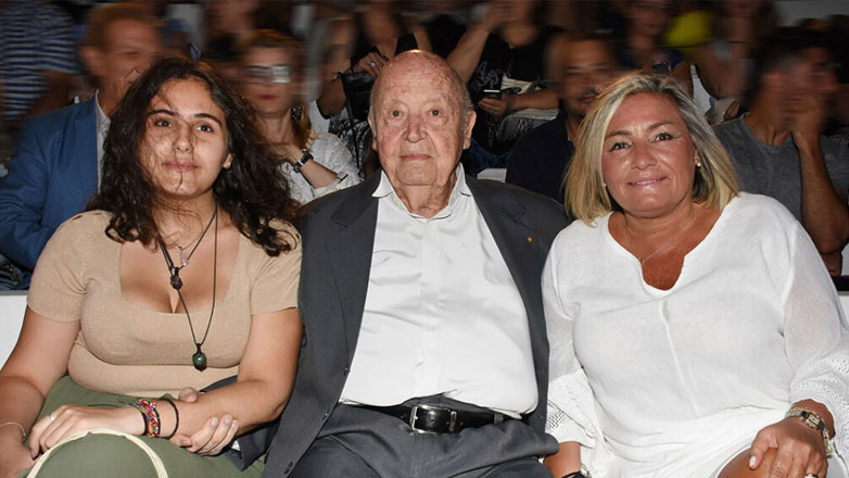 Μίμης Πλέσσας: Η σχέση με την 26χρονη κόρη του Ελεάννα και οι δημόσιες οικογενειακές εμφανίσεις