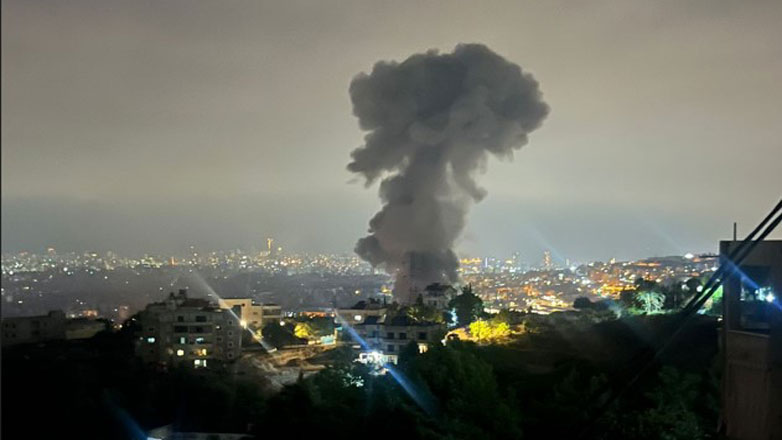LIVE: Σφοδροί ισραηλινοί βομβαρδισμοί στη Βηρυτό