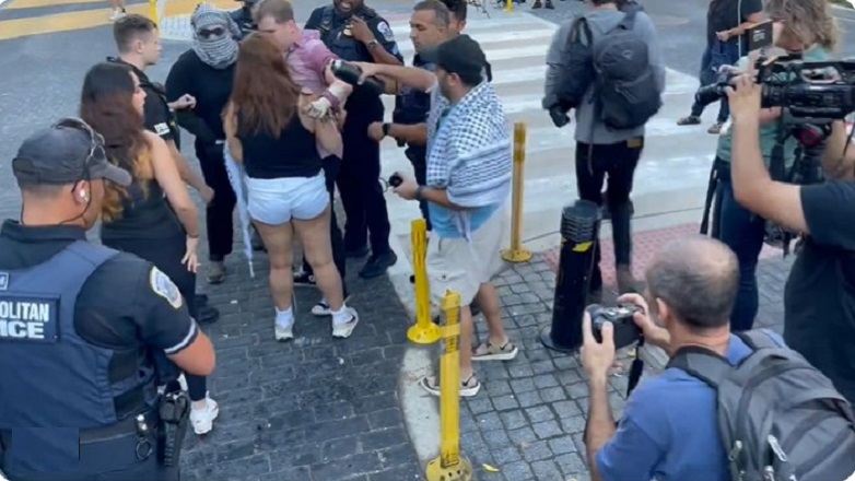 Άνδρας επιχείρησε να αυτοπυρποληθεί έξω από τον Λευκό Οίκο