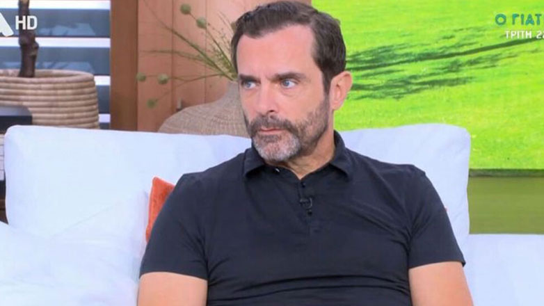 Κωνσταντίνος Μαρκουλάκης: Άφωνος με την έκπληξη της μητέρας του on air