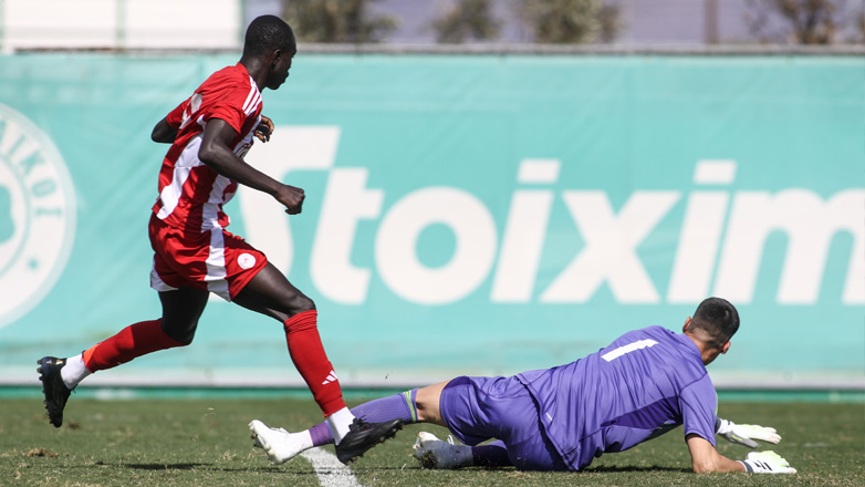 Super League Κ19: Με buzzer beater ο Ολυμπιακός πήρε το «ντέρμπι αιωνίων» !