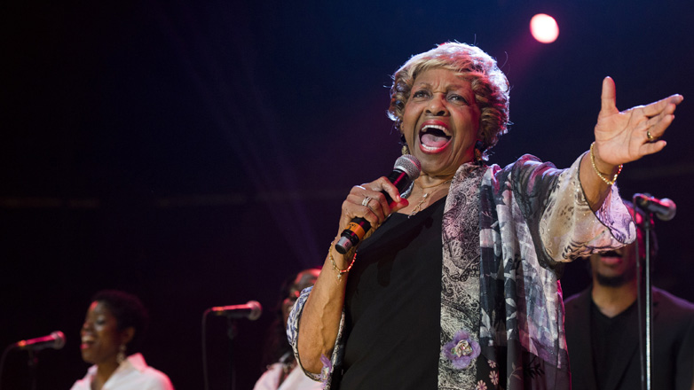 Πέθανε σε ηλικία 91 ετών η τραγουδίστρια Σίσι Χιούστον, μητέρα της Γουίτνεϊ Χιούστον