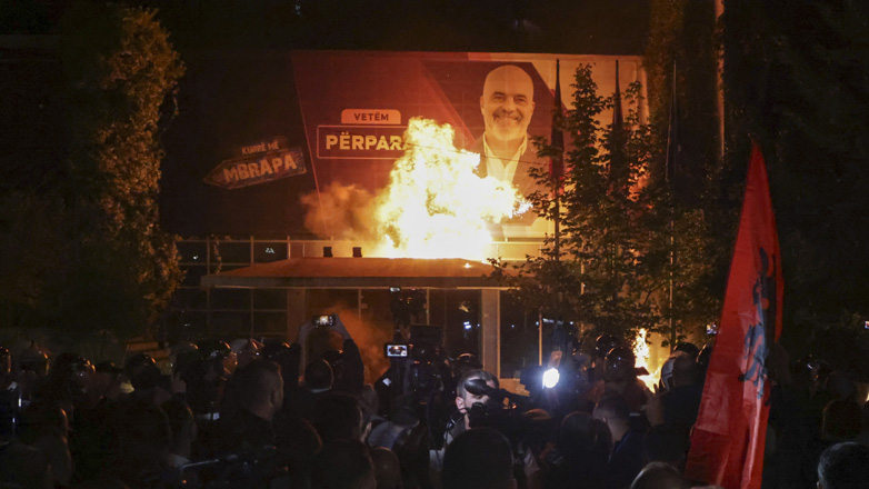 Αλβανία: Επεισόδια σε αντικυβερνητική διαδήλωση στα Τίρανα