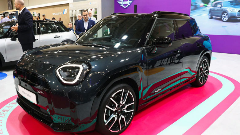 Μαγνήτισε τα βλέμματα στην πανελλήνια πρεμιέρα του το νέο MINI Aceman