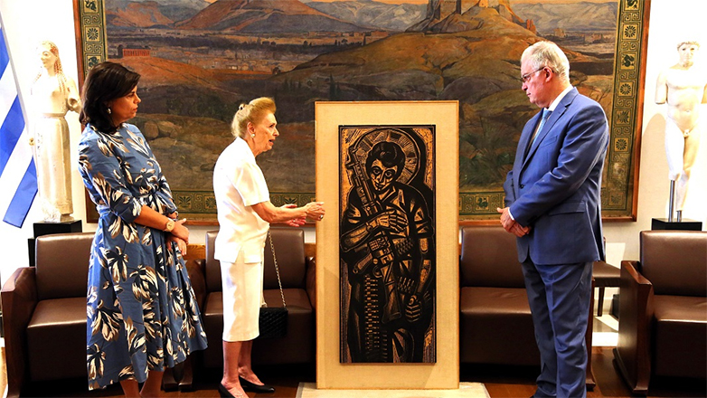 Μοναδικό χαρακτικό του Τάσσου, που απεικονίζει τον Σπύρο Μουστακλή, δώρισε στη Βουλή η οικογένειά του