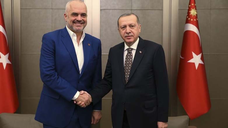 Επίσκεψη Ερντογάν στα Τίρανα για να εγκαινιάσει το μεγαλύτερο τζαμί των Βαλκανίων