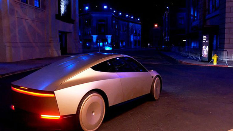 Ιλον Μασκ: Παρουσίασε το cybercab, το robovan και παρέλαση ανθρωποειδών ρομπότ