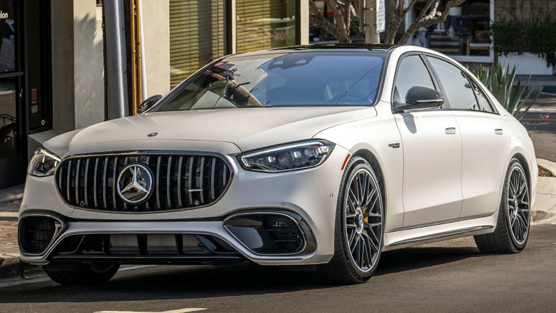 Η Mercedes ψηφίζει βενζίνη και επενδύει σε θερμικούς κινητήρες παράλληλα με την ηλεκτροκίνηση