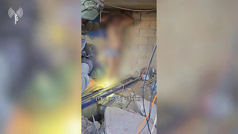 IDF: Βίντεο από τη σύλληψη μαχητή της Χεζμπολάχ σε υπόγειο καταφύγιο